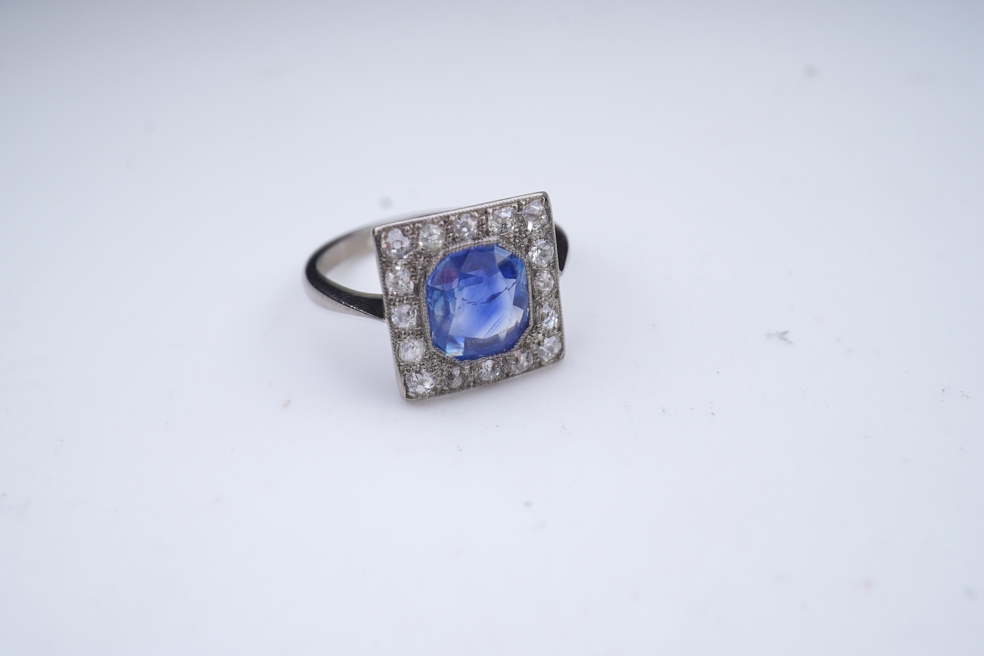 A Kashmir sapphire and diamond ring, early 20th century